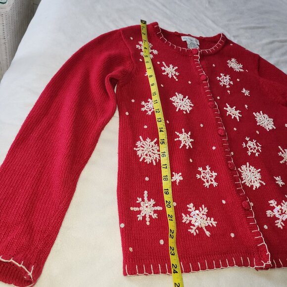 Upscale Red Snowflake Design Christmas Sweater -Size Large - Picture 5 of 7